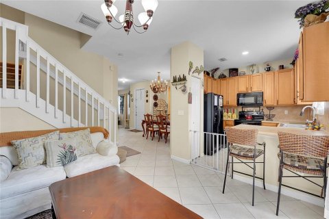 Townhouse in Saint Lucie, Florida 3 bedrooms, 140 sq.m. № 1630605 - photo 9