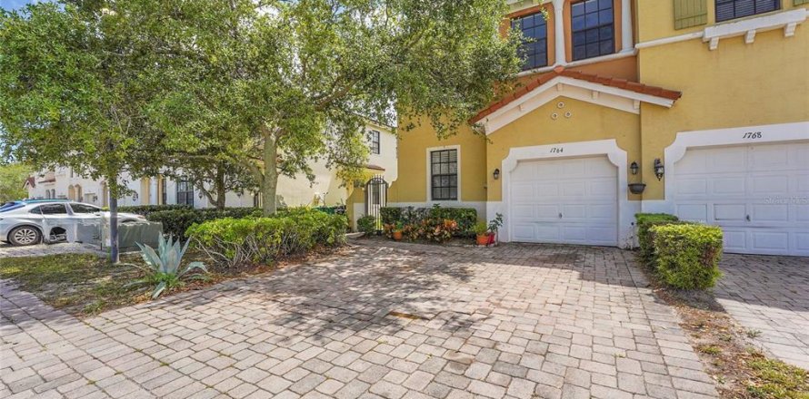 Townhouse in Saint Lucie, Florida 3 bedrooms, 140 sq.m. № 1630605