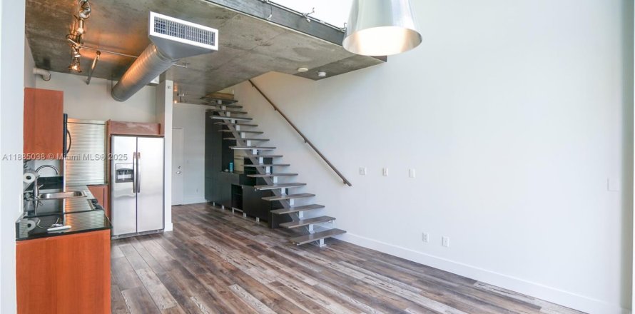 Condo à Miami, Floride, 2 chambres  № 1930518