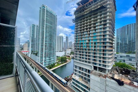 Copropriété à louer à Miami, Floride: 2 chambres, 103.4 m2 № 1930518 - photo 4