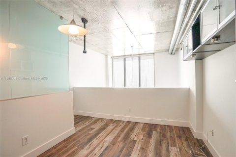 Copropriété à louer à Miami, Floride: 2 chambres, 103.4 m2 № 1930518 - photo 11