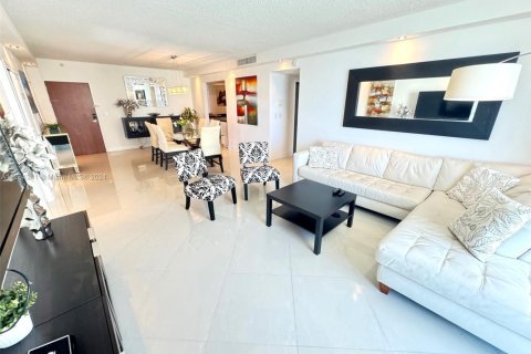 Copropriété à louer à Hollywood, Floride: 2 chambres, 125.88 m2 № 1601157 - photo 7