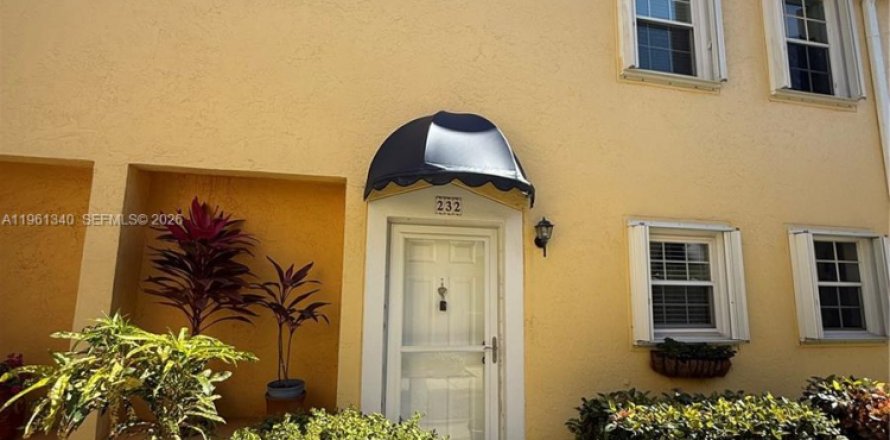 Touwnhouse à Hypoluxo, Floride 2 chambres, 104.79 m2 № 2024956