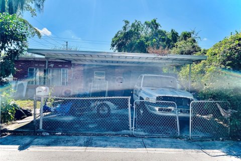 Villa ou maison à vendre à North Miami Beach, Floride: 5 chambres, 160.91 m2 № 1956922 - photo 5