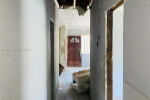 Villa ou maison à vendre à North Miami Beach, Floride: 5 chambres, 160.91 m2 № 1956922 - photo 19