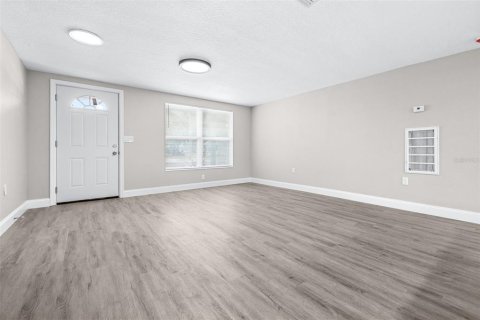 House in Hudson, Florida 3 bedrooms, 134.06 sq.m. № 1663016 - photo 4