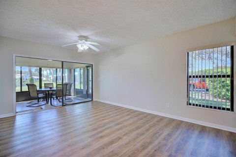 Condo in Sebring, Florida, 3 bedrooms  № 1593263 - photo 8