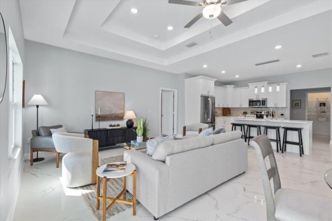 Casa en venta en Tampa, Florida, 4 dormitorios, 188.13 m2 № 1734734 - foto 21