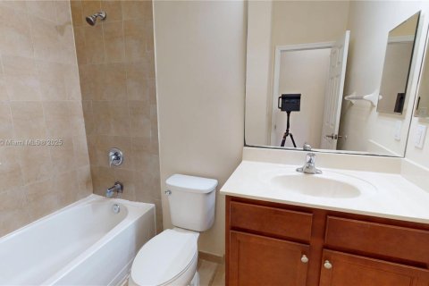Adosado en alquiler en Miami, Florida, 3 dormitorios, 161.65 m2 № 1953563 - foto 28
