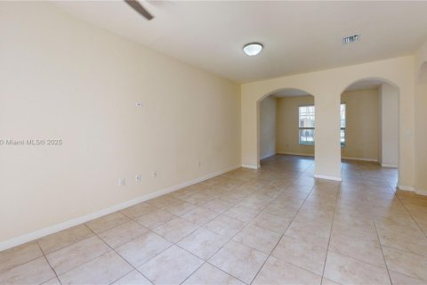 Adosado en alquiler en Miami, Florida, 3 dormitorios, 161.65 m2 № 1953563 - foto 11