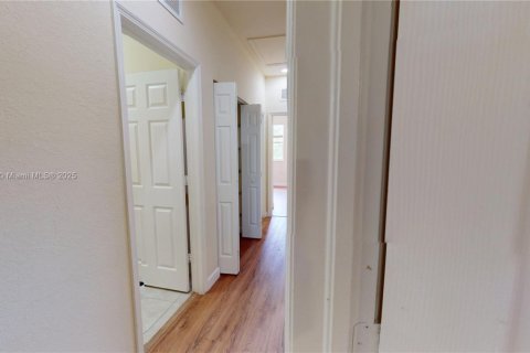 Adosado en alquiler en Miami, Florida, 3 dormitorios, 161.65 m2 № 1953563 - foto 20