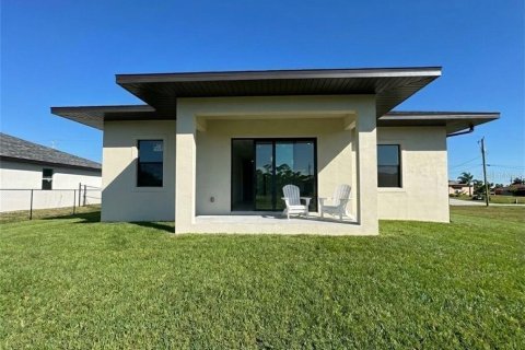 Villa ou maison à vendre à Cape Coral, Floride: 4 chambres, 176.89 m2 № 2406431 - photo 23