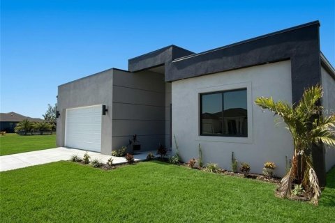 Villa ou maison à Cape Coral, Floride 4 chambres, 176.89 m2 № 2406431