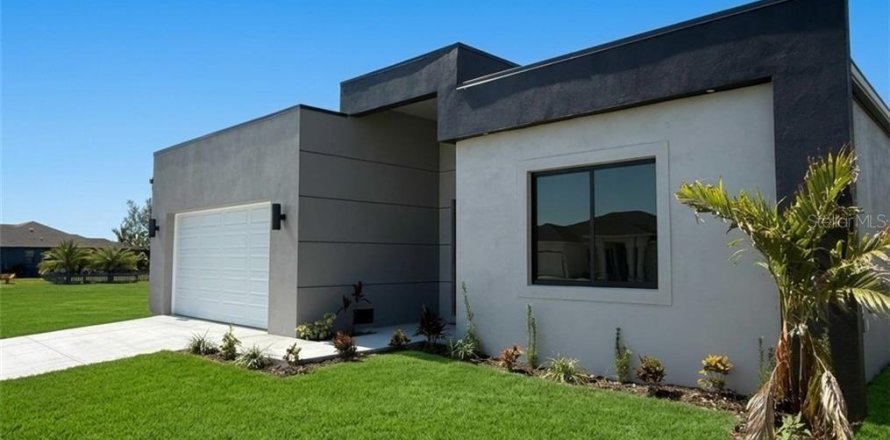 Villa ou maison à Cape Coral, Floride 4 chambres, 176.89 m2 № 2406431