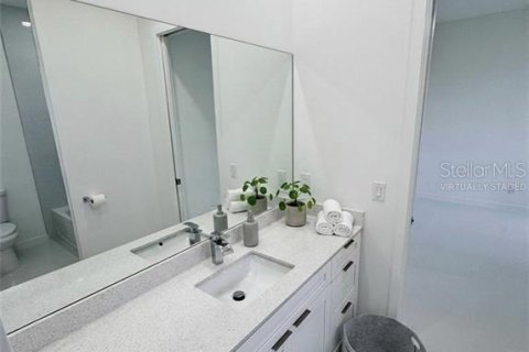 Villa ou maison à vendre à Cape Coral, Floride: 4 chambres, 176.89 m2 № 2406431 - photo 13