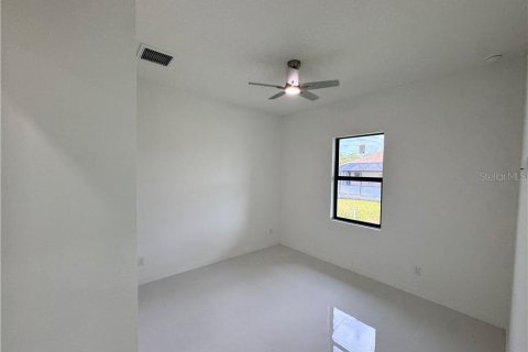 Villa ou maison à vendre à Cape Coral, Floride: 4 chambres, 176.89 m2 № 2406431 - photo 14