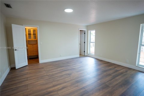 Купить виллу или дом в Корал-Спрингс, Флорида 3 спальни, 133.59м2, № 2049733 - фото 17