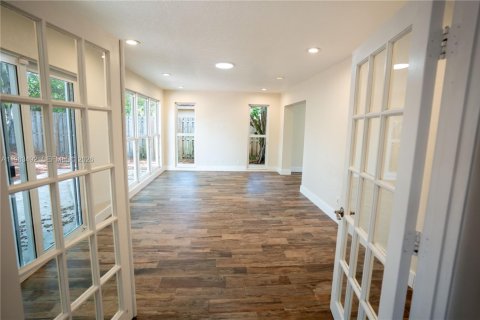 Купить виллу или дом в Корал-Спрингс, Флорида 3 спальни, 133.59м2, № 2049733 - фото 12