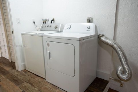 Купить виллу или дом в Корал-Спрингс, Флорида 3 спальни, 133.59м2, № 2049733 - фото 29