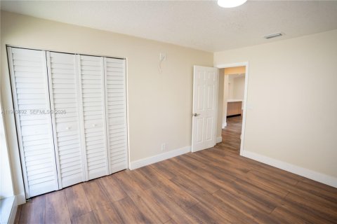 Купить виллу или дом в Корал-Спрингс, Флорида 3 спальни, 133.59м2, № 2049733 - фото 15