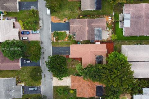 Купить виллу или дом в Корал-Спрингс, Флорида 3 спальни, 133.59м2, № 2049733 - фото 24