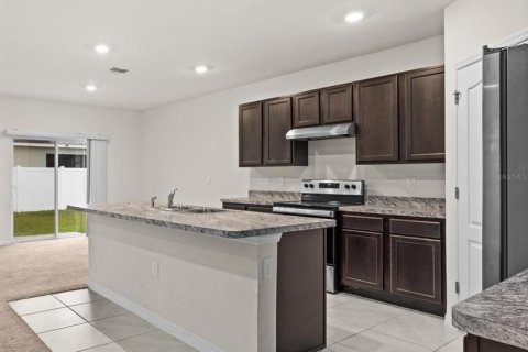 House in Winter Haven, Florida 5 bedrooms, 241.64 sq.m. № 1688395 - photo 6