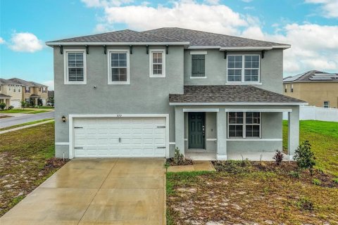House in Winter Haven, Florida 5 bedrooms, 241.64 sq.m. № 1688395 - photo 3
