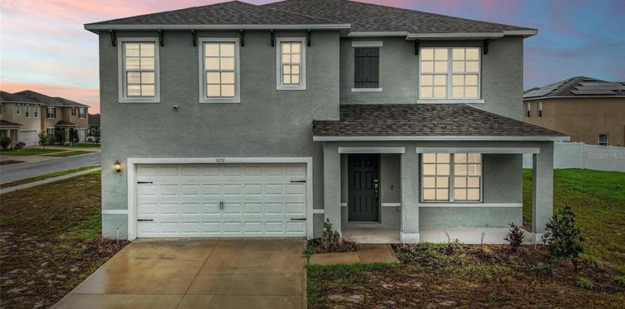 House in Winter Haven, Florida 5 bedrooms, 241.64 sq.m. № 1688395