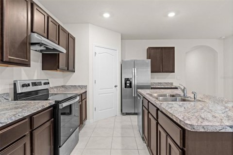 House in Winter Haven, Florida 5 bedrooms, 241.64 sq.m. № 1688395 - photo 8