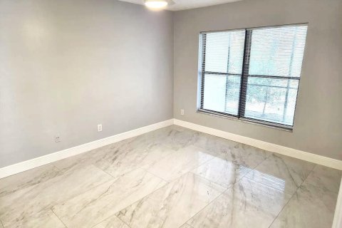 Copropriété à louer à Stuart, Floride: 2 chambres, 90.02 m2 № 2251245 - photo 7