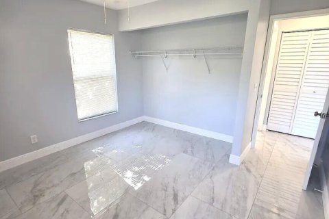 Copropriété à louer à Stuart, Floride: 2 chambres, 90.02 m2 № 2251245 - photo 12