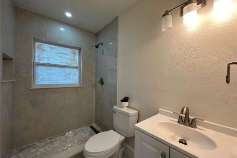Casa en venta en Tampa, Florida, 4 dormitorios, 110.55 m2 № 1912155 - foto 15