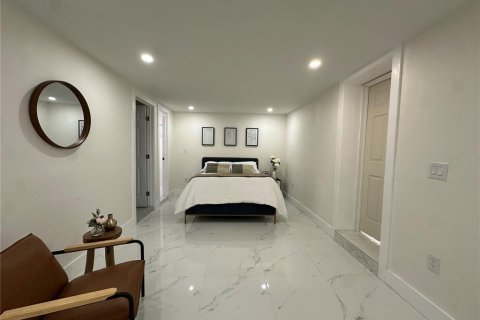 Casa en venta en Tampa, Florida, 4 dormitorios, 110.55 m2 № 1912155 - foto 10