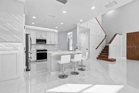 Touwnhouse à vendre à Orlando, Floride: 3 chambres, 195.47 m2 № 2420476 - photo 10