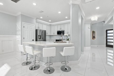 Touwnhouse à vendre à Orlando, Floride: 3 chambres, 195.47 m2 № 2420476 - photo 8
