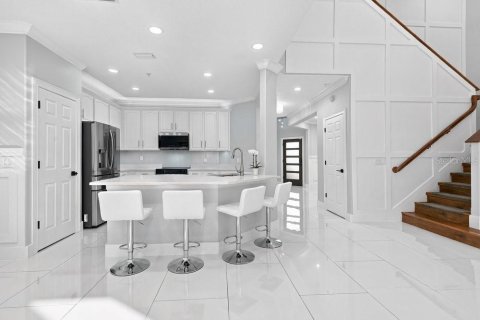 Touwnhouse à vendre à Orlando, Floride: 3 chambres, 195.47 m2 № 2420476 - photo 5