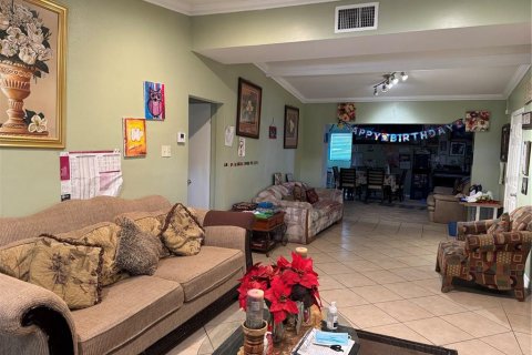 Propiedad comercial en venta en Apopka, Florida, 302.4 m2 № 1919028 - foto 10