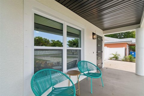 Villa ou maison à vendre à Saint Petersburg, Floride: 5 chambres, 175.59 m2 № 2227756 - photo 4