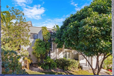 Снять в аренду таунхаус в Майами, Флорида 3 спальни, 125.33м2, № 1998670 - фото 26