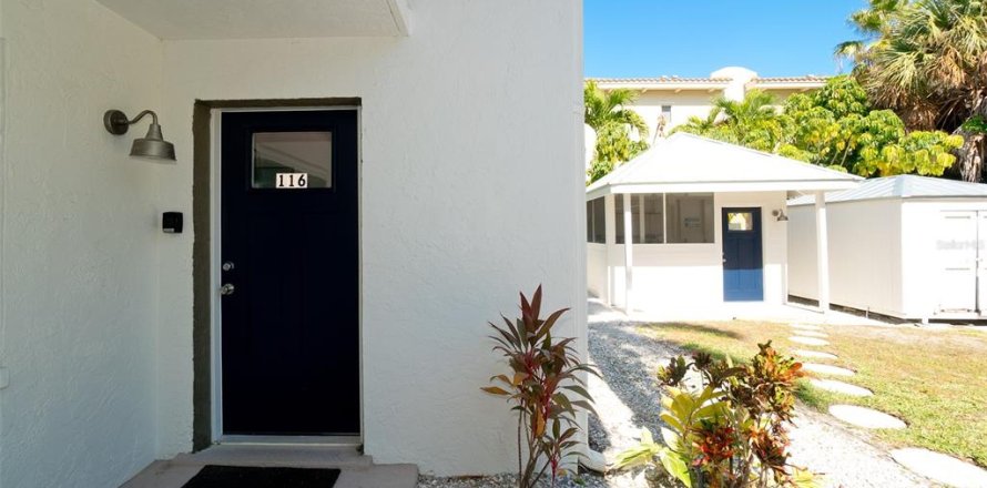 Condominio en Holmes Beach, Florida, 1 dormitorio № 1568192