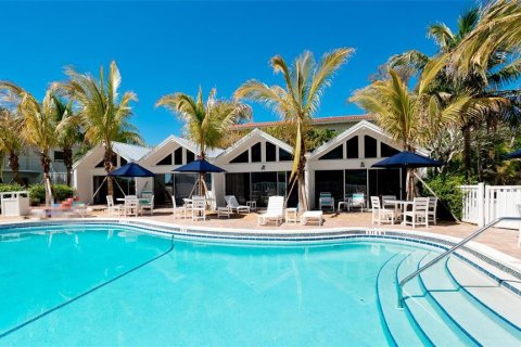 Condo in Holmes Beach, Florida, 1 bedroom  № 1568192 - photo 4