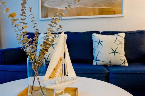 Condo in Holmes Beach, Florida, 1 bedroom  № 1568192 - photo 11