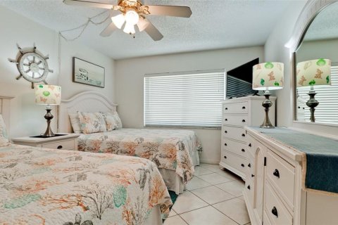 Condo in Holmes Beach, Florida, 1 bedroom  № 1568192 - photo 29