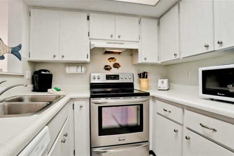 Condo in Holmes Beach, Florida, 1 bedroom  № 1568192 - photo 21