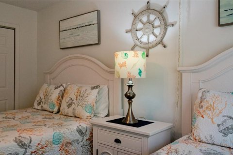 Condo in Holmes Beach, Florida, 1 bedroom  № 1568192 - photo 20