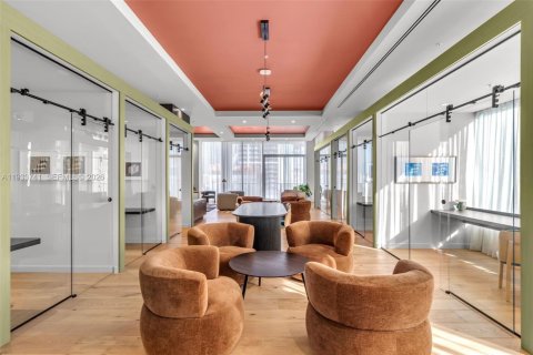 Снять в аренду кондоминиум в Майами, Флорида 2 спальни, 76.64м2, № 1996632 - фото 25