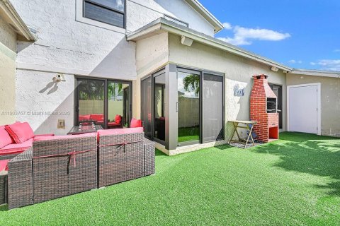 Купить таунхаус в Майами, Флорида 3 спальни, 115.66м2, № 1954775 - фото 5