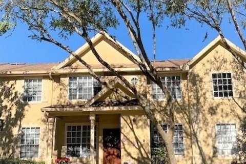 Condominio en Altamonte Springs, Florida, 3 dormitorios  № 2099856
