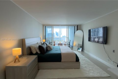 Condo in Miami, Florida, 1 bedroom  № 2075252 - photo 16