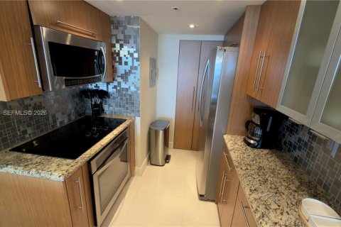 Condo in Miami, Florida, 1 bedroom  № 2075252 - photo 22